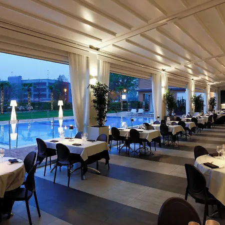 The Sydney Hotel Bolonia