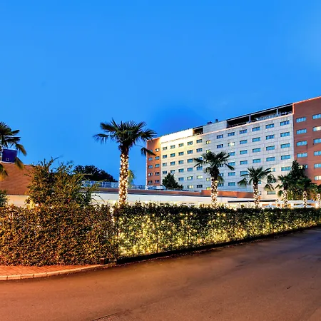 The Sydney Hotel
