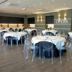 Hotel The Sydney 4*