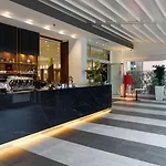 Hotel The Sydney 4*