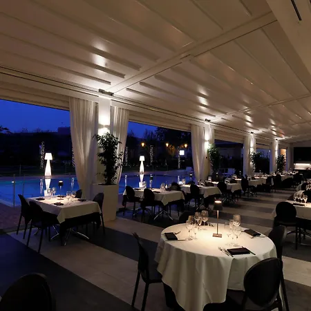 The Sydney Hotel Bolonia