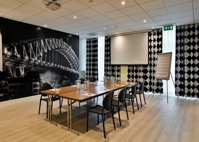 The Sydney Otel Bolonya