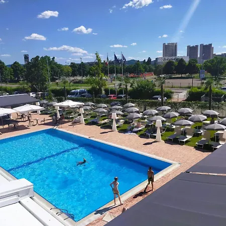 The Sydney 4*