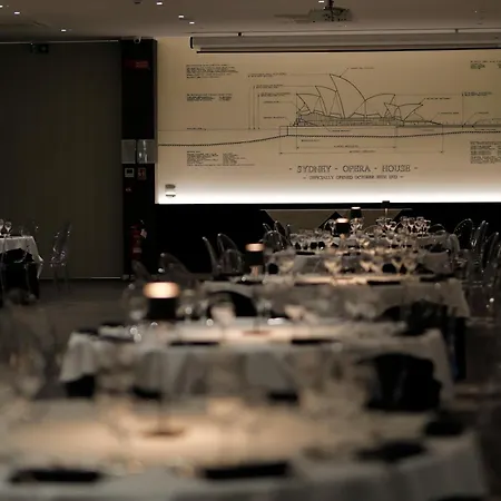 The Sydney ホテル 4*