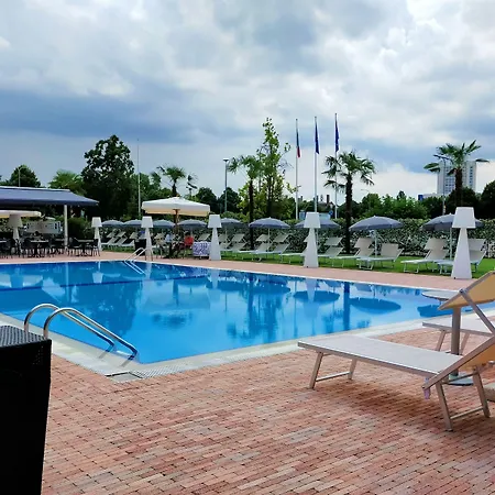 The Sydney ホテル 4*